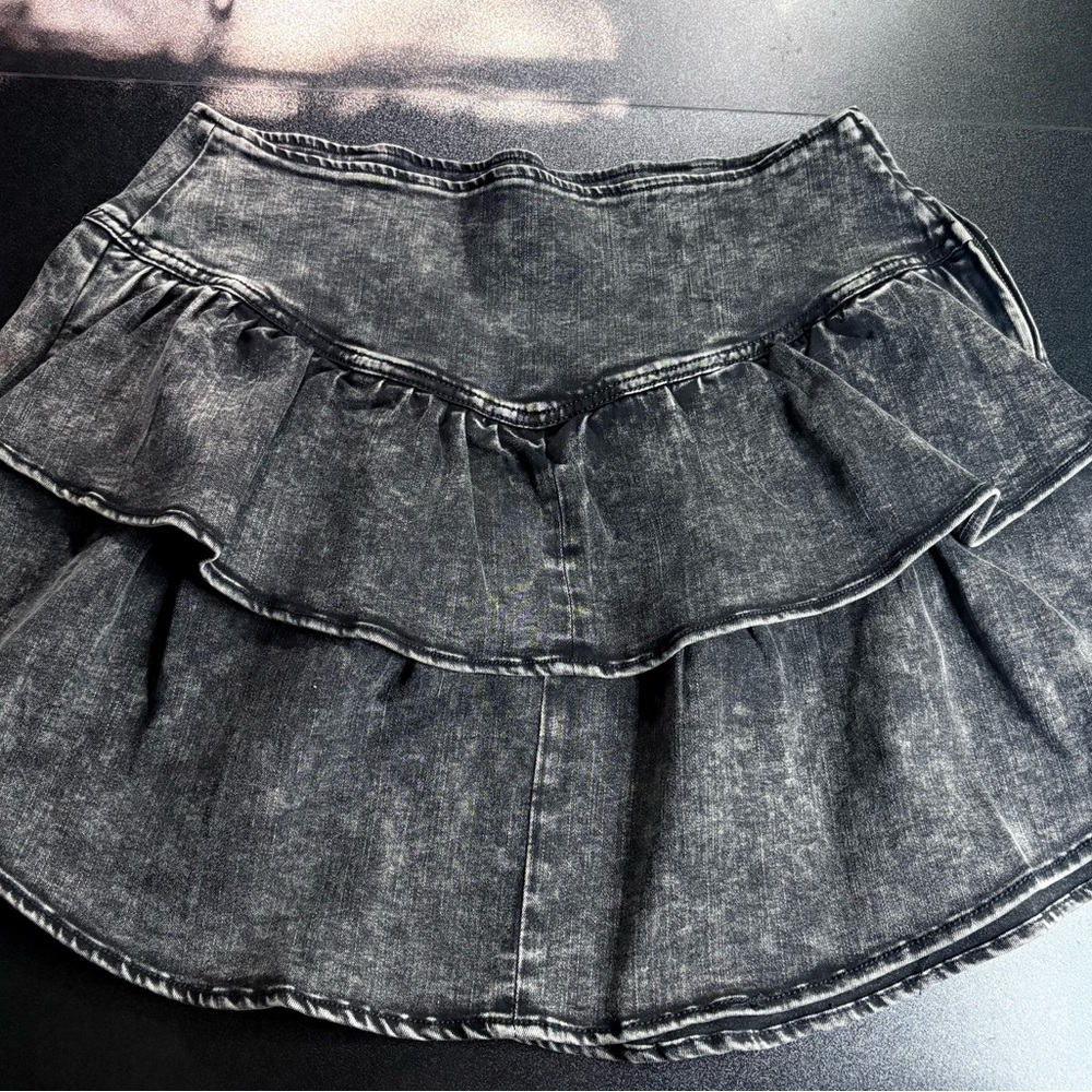 Tiered Ruffled Denim‎ Mini Skirt stretchy acid wash black streetwear size 17/33